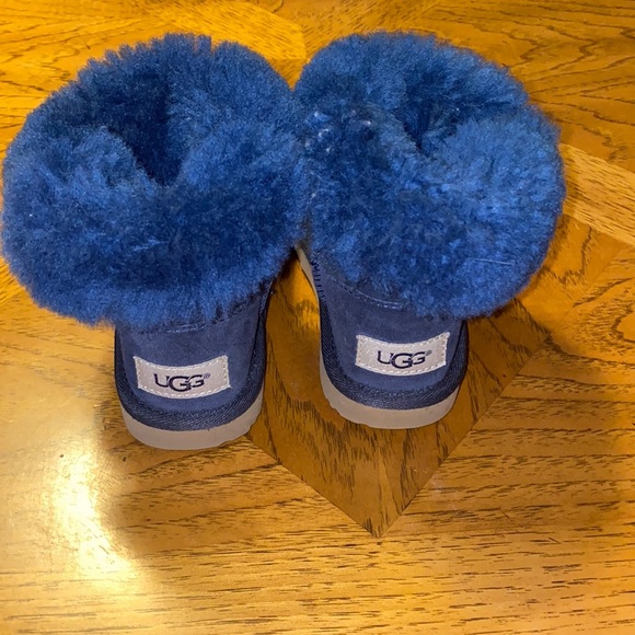 UGG boots - Picture 3 of 4